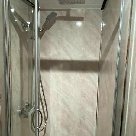 Apartamento Luxury Railway Carriage With Own Private Hot Tub Clodock Exterior foto